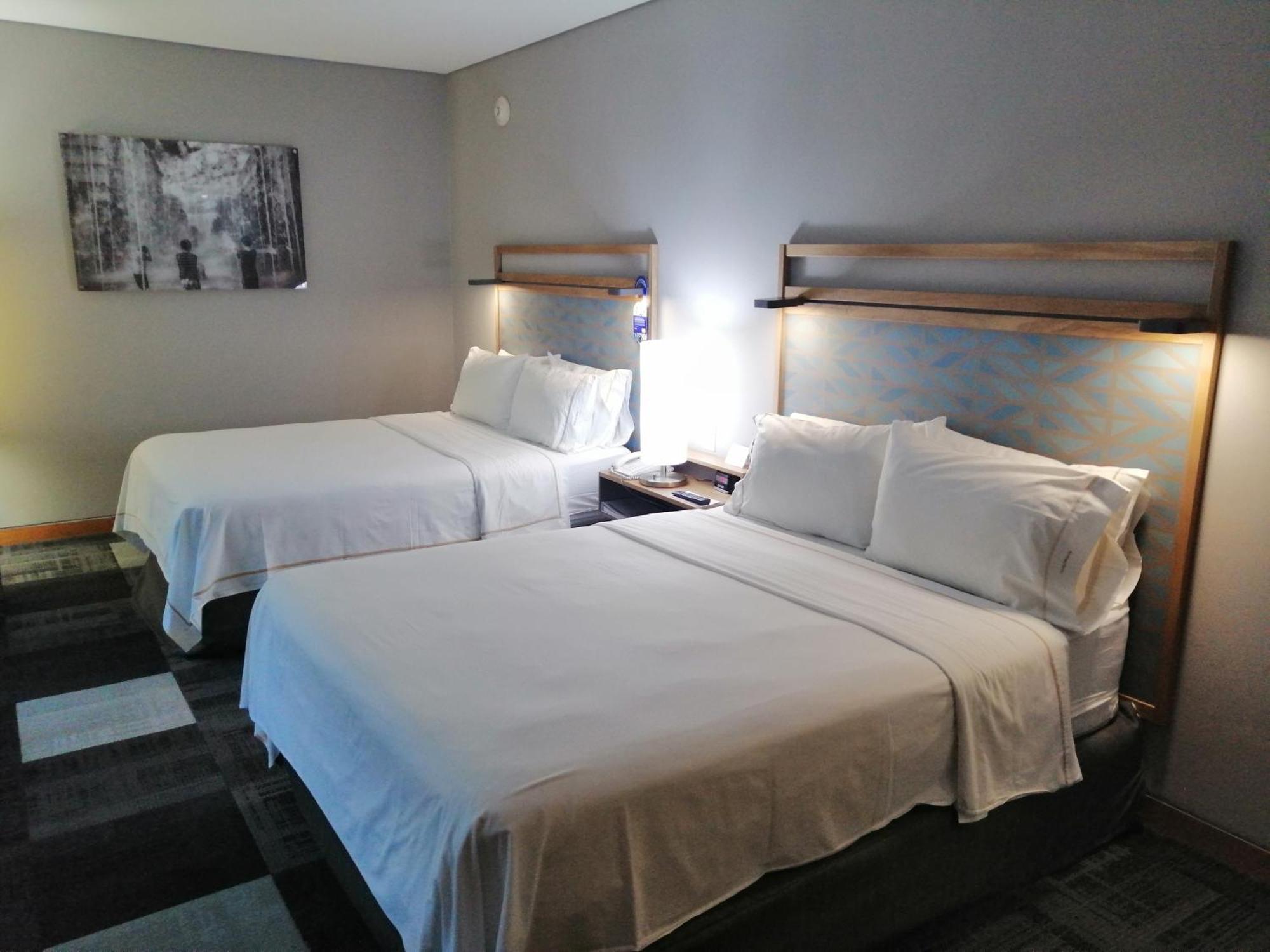 Standard Double Room with Two Double Beds and City View,1233728438:JPEG